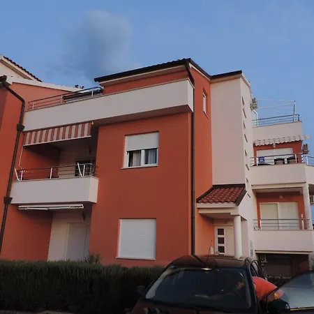 Anja Apartment *